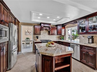 5565 Camino Besar, Yorba Linda, CA, 92887