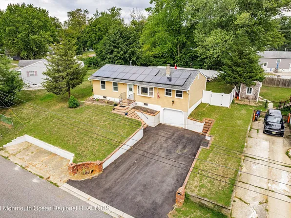 26 Adelphi Road, Toms River, NJ 08757
