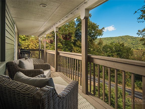 3rd image of 727 Timberlane Drive