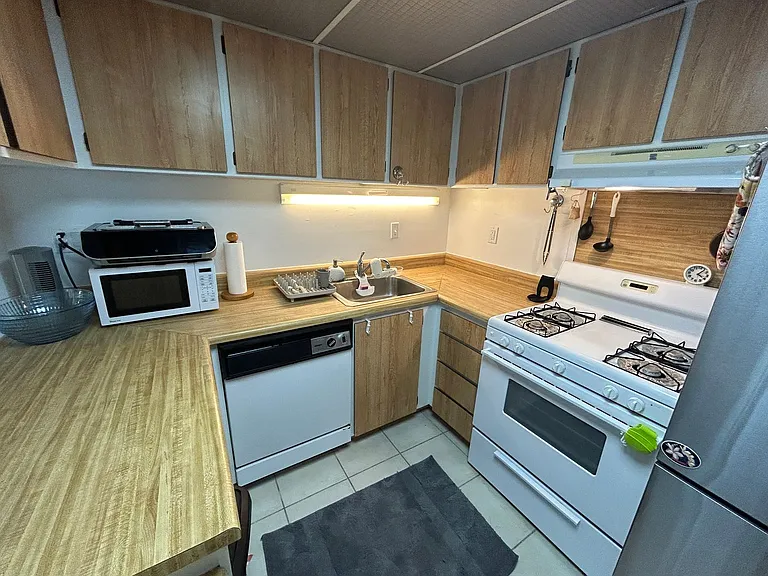 475 Atkinson Dr #601 — Photo 22