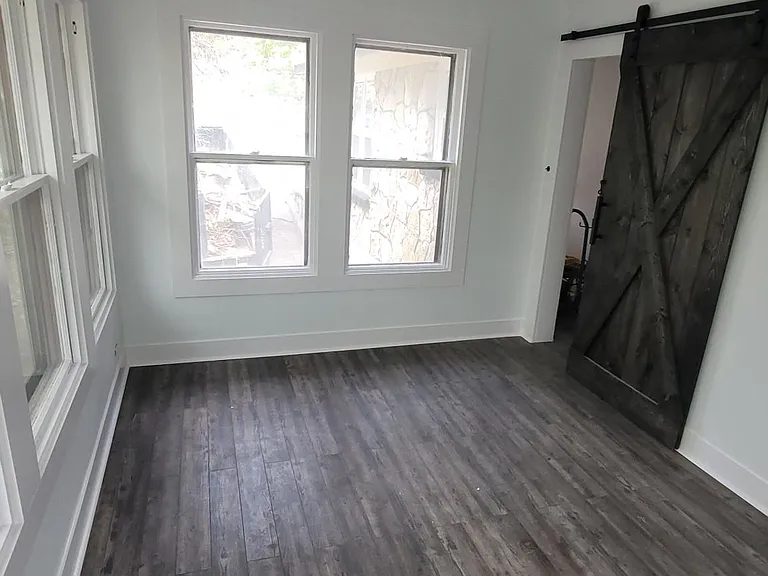 2820 Fort Ave — Photo 47