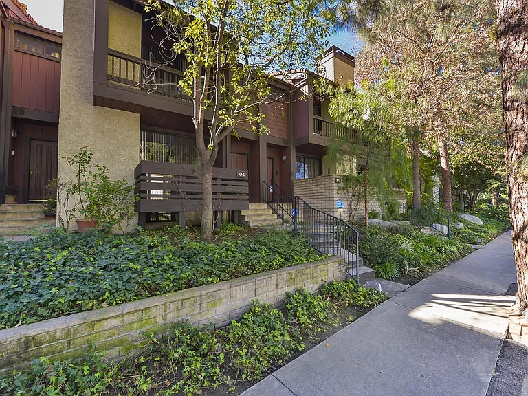 Marylee St — Photo 43