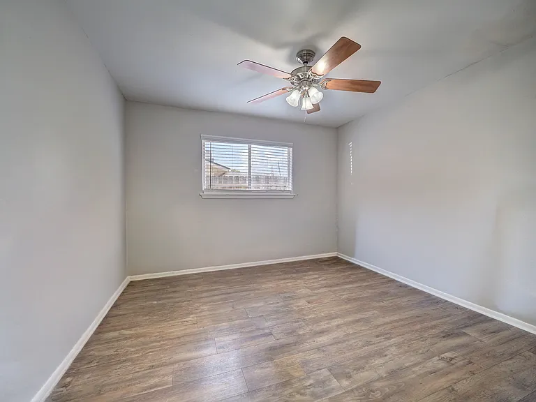 307 San Saba Dr — Photo 12