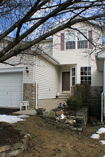 1st image of 27 Spruce Hills Ct