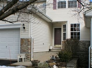 27 Spruce Hills Ct, Hamburg, NJ 07419
