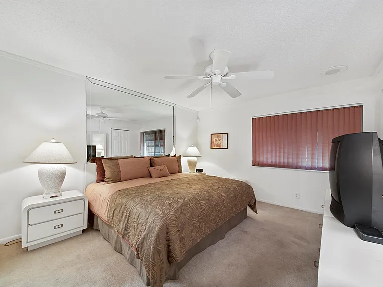 417 Pine Glen Ln #D-2 — Photo 12