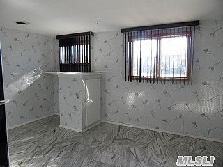 4th image of 84 Doncaster Ave