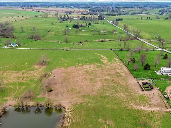 3rd image of 4247 Basin Springs Rd