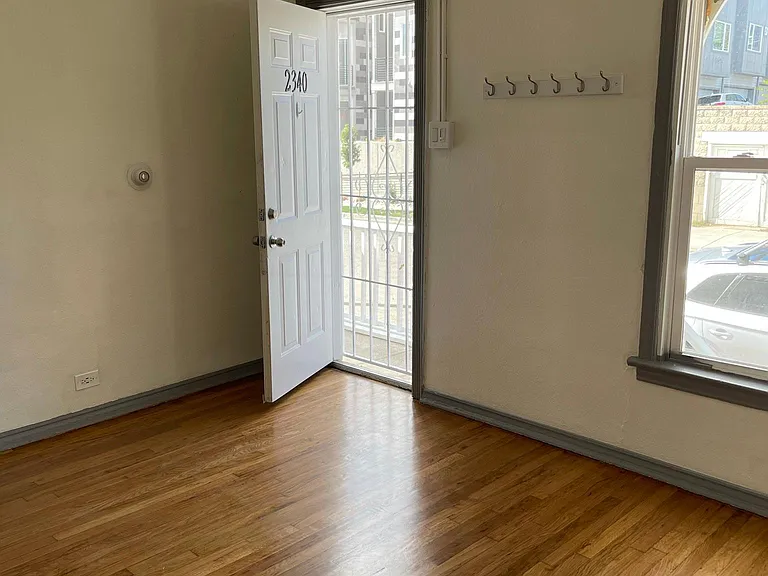 2340 Eliot St — Photo 3