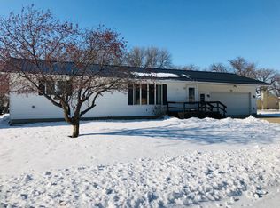 701 S 1st St, Akron, IA 51001