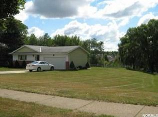 6077 Sunset Dr, Bedford Heights, OH 44146