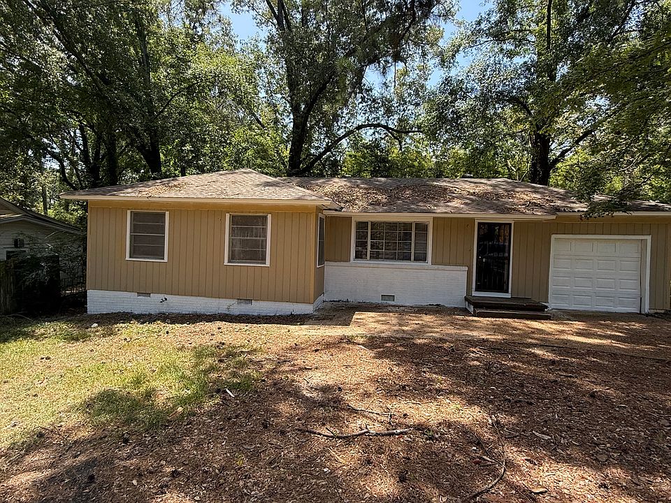 1st image of 739 Alvaredo St