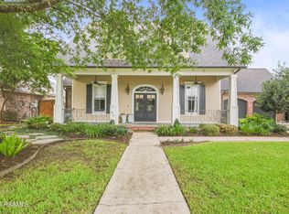 104 Carrollton Cir, Lafayette, LA 70503