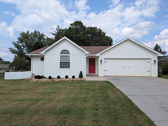 2nd image of 1110 Mountain Breeze Ct
