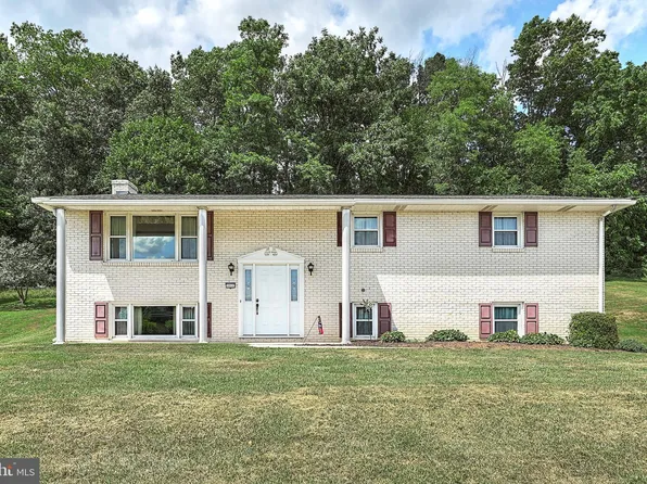 3802 Sticks Rd, Glen Rock, PA 17327