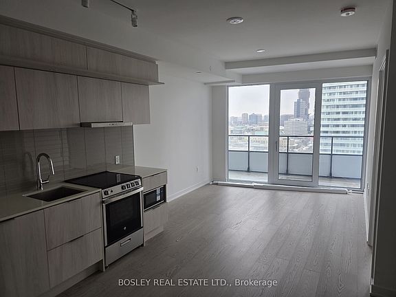 4th image of 448 Burnhamthorpe Rd W #1706