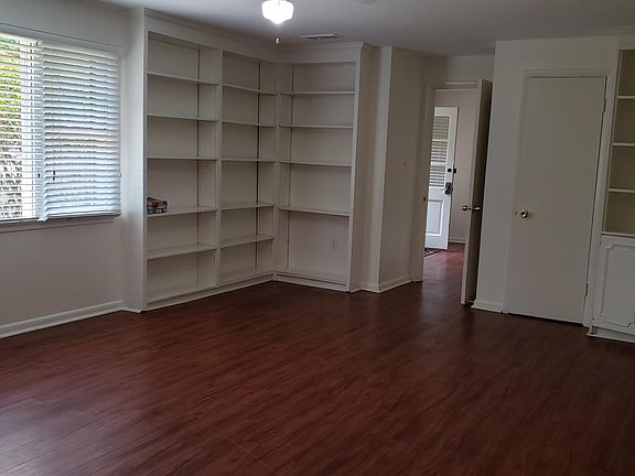 4th image of 6916 Churchill Rd