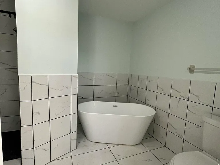 4305 Coral Springs Dr #2H — Photo 26