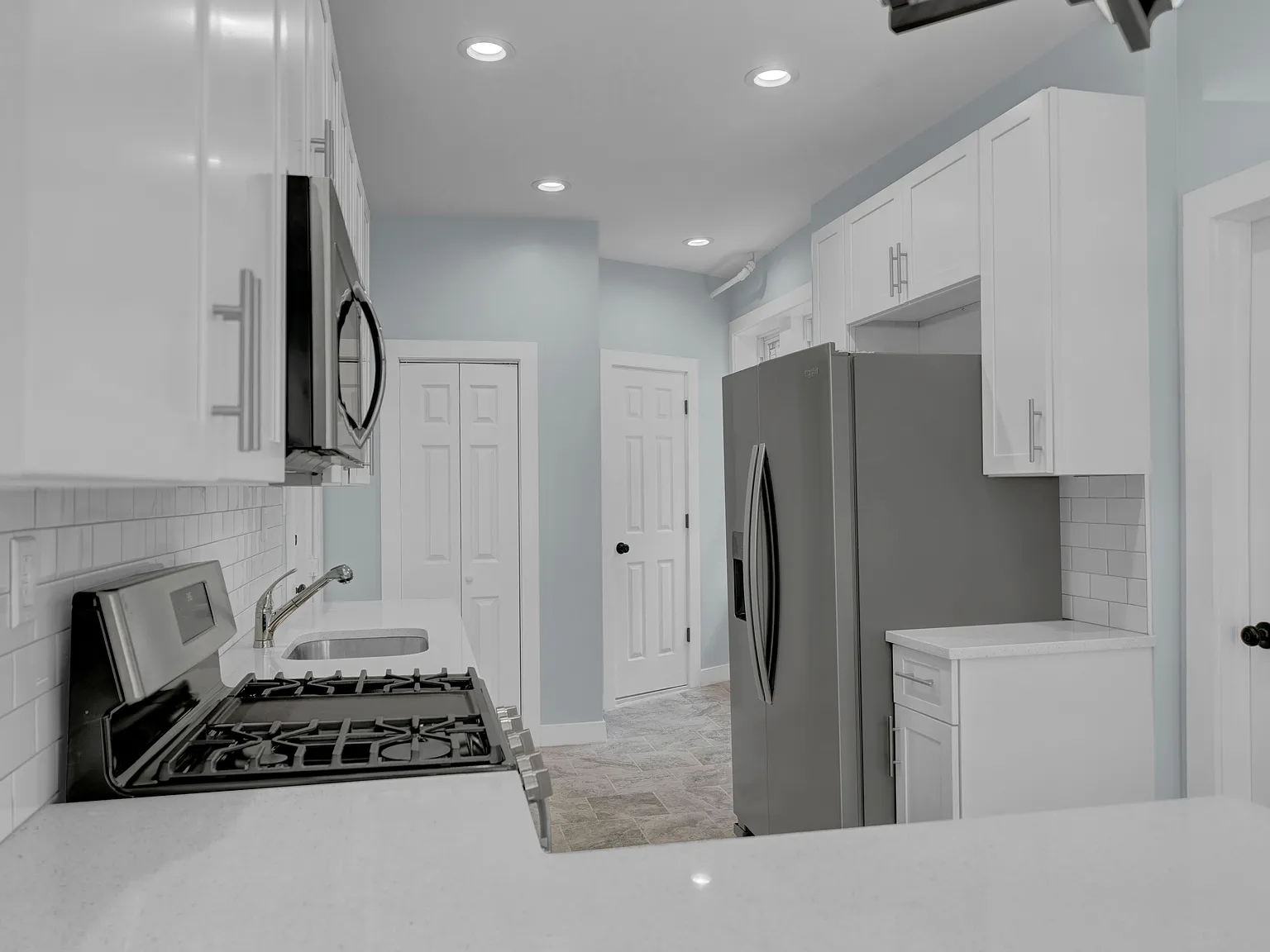 152 New York Ave — Photo 3