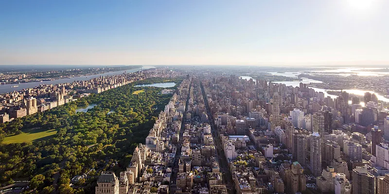 Rented by Douglas Elliman | media 24