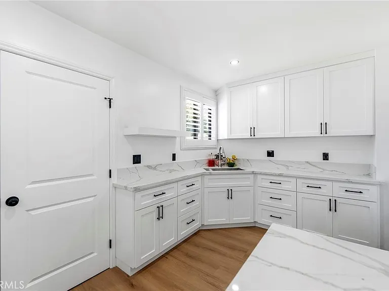 13339 Crocker St — Photo 29