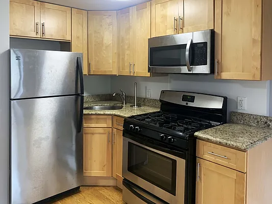 Rented by Beekman Street Realty | media 3