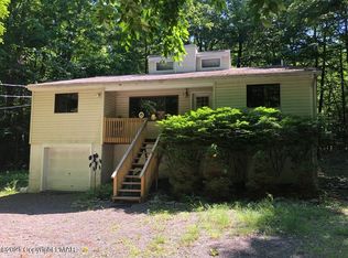 2065 Locust Ridge Rd, Pocono Lake, PA 18347