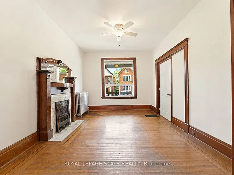 25 Strathcona Ave S #1 — Photo 7