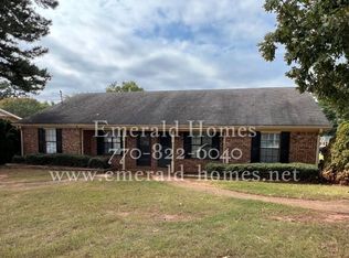 558 Whitehall Ln, Lawrenceville, GA 30046