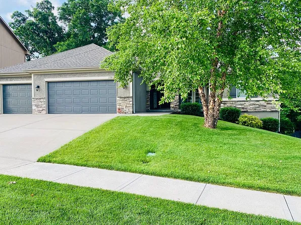 11017 Cernech Rd, Kansas City, KS 66109