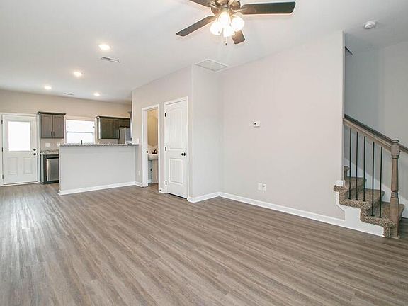 2nd image of 1115-E1 Hillwood Dr