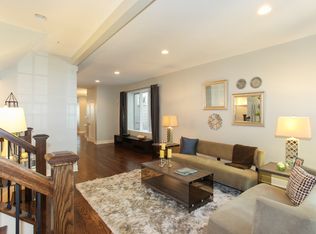 2143 W School St, Chicago, IL 60618