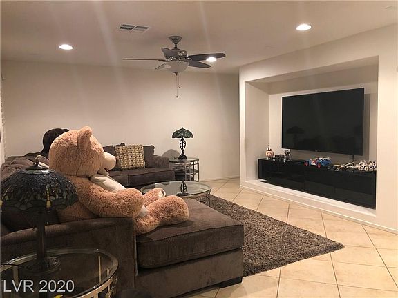 3rd image of 9781 Brooks Lake Ave