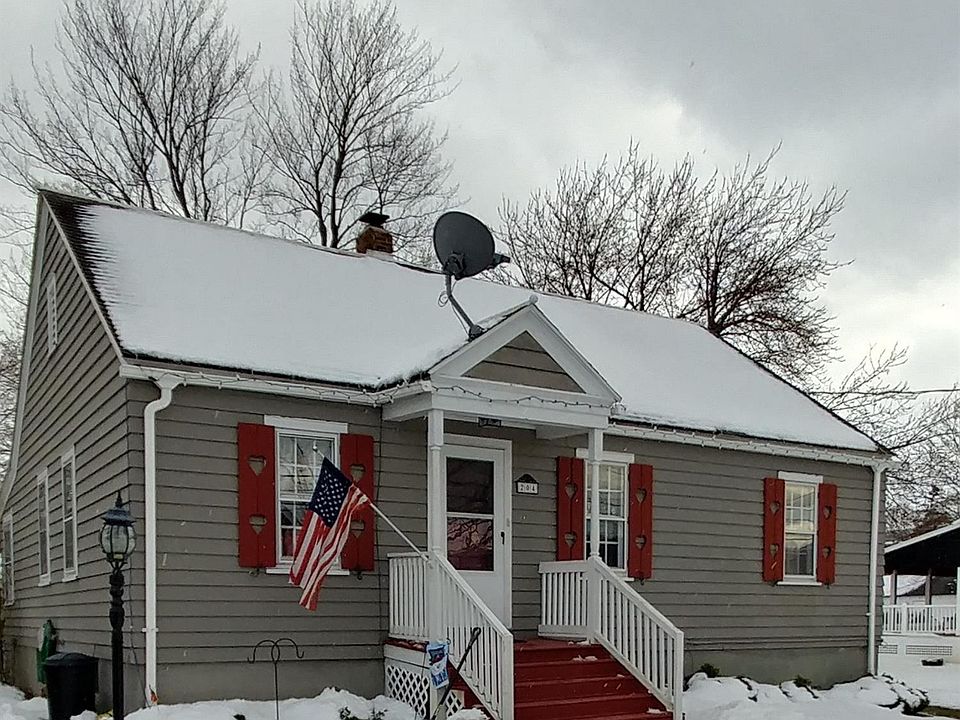 1st image of 0204 Harry Howard Ave