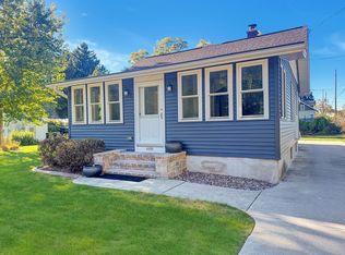 4408 Shorehaven Ln, Racine, WI 53403