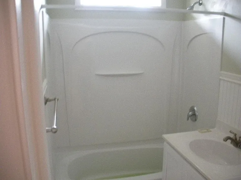 4203 Crestview Dr — Photo 11