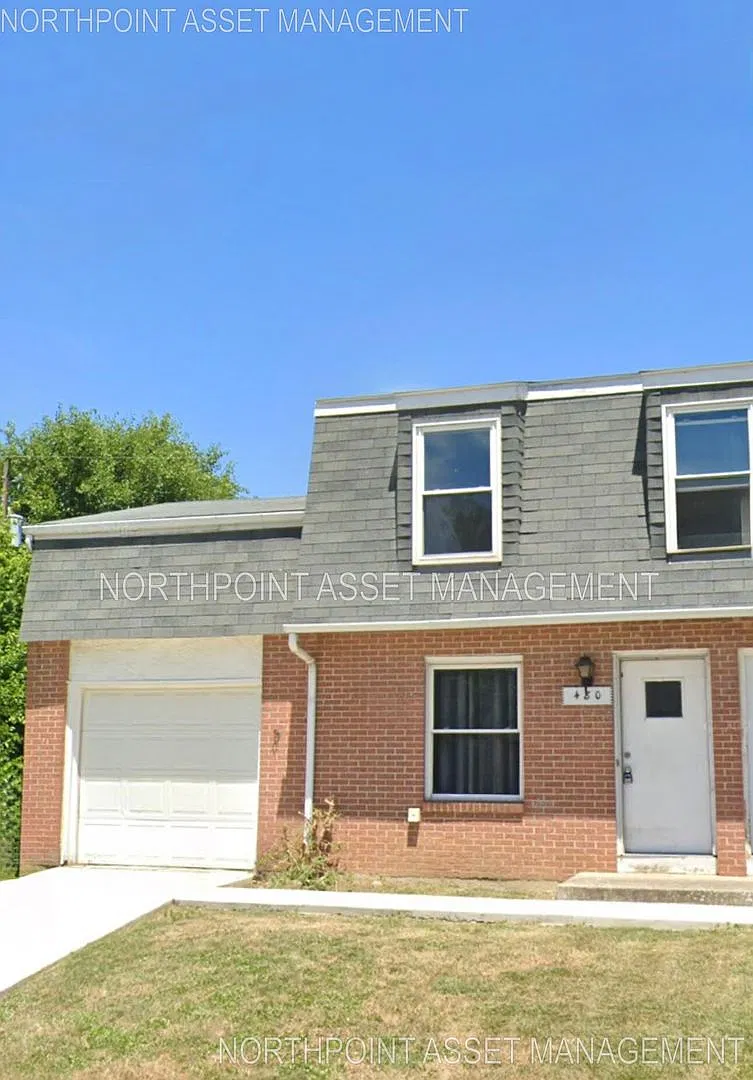 Beautiful 2BR 1BA Home w/ A/C Driveway Parking in Gahanna — Photo 1