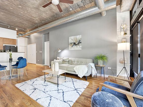 4th image of 1151 W 14th Pl Unit 134