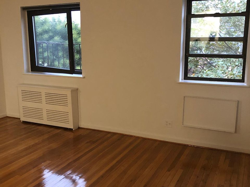 1st image of 15411 Powells Cove Blvd