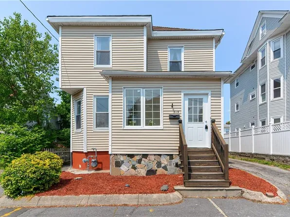 315 Indiana Ave, Providence, RI 02905