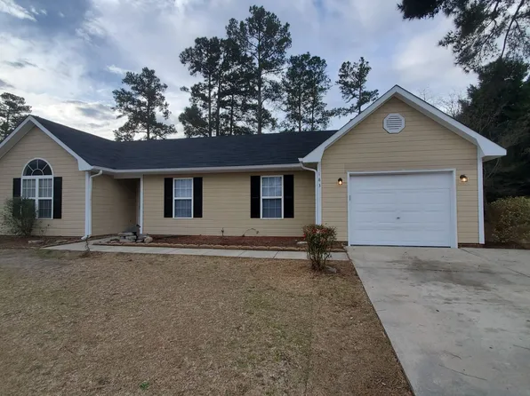 183 Independence Dr, Raeford, NC 28376