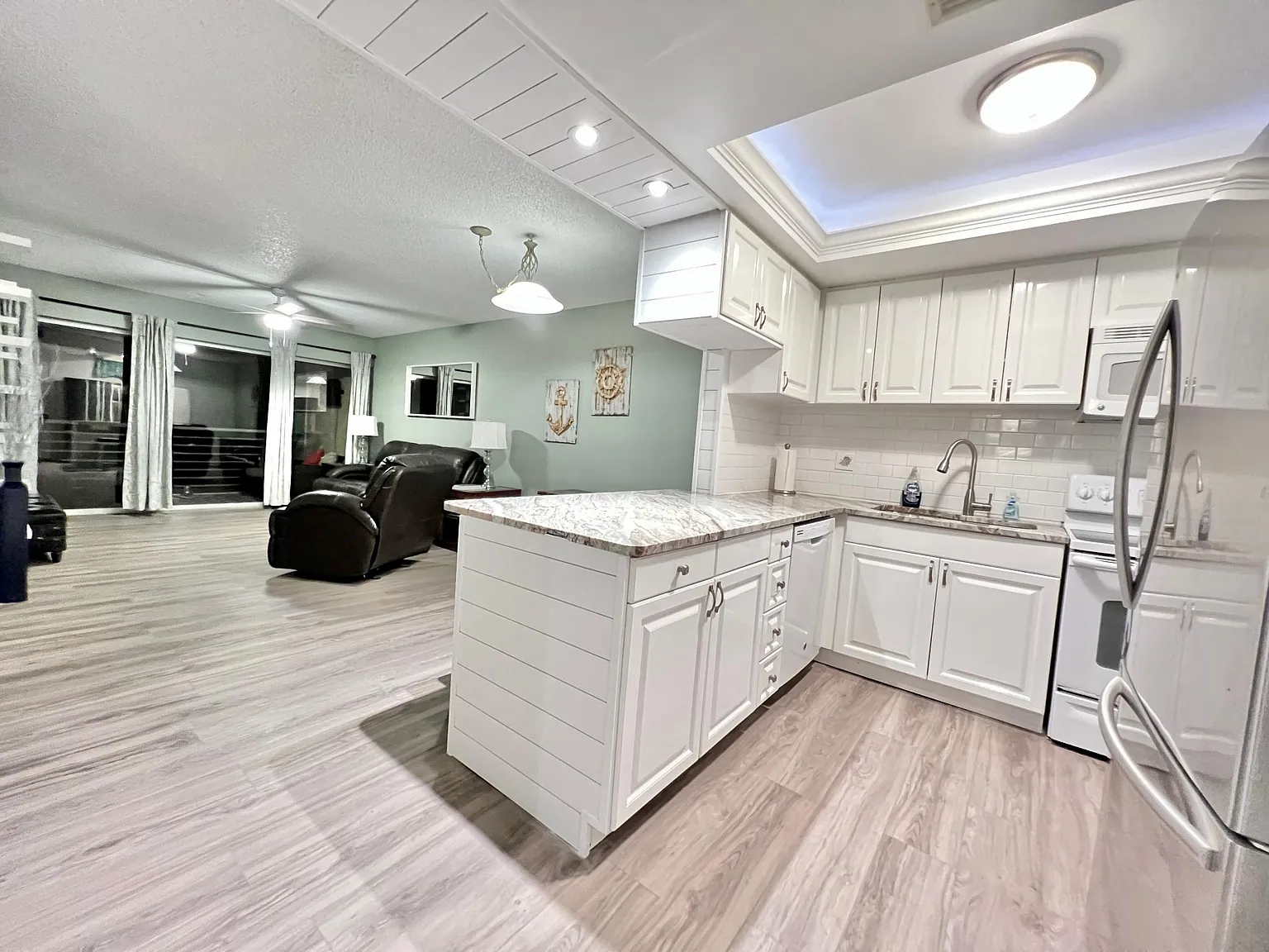 4330 Falmouth Dr — Photo 3