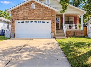914 Valentine St, Festus, MO 63028