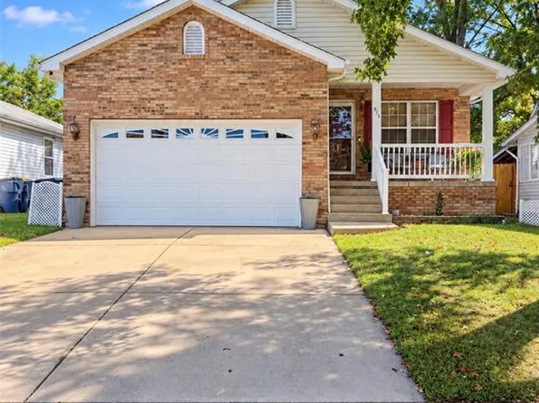 914 Valentine St, Festus, MO 63028