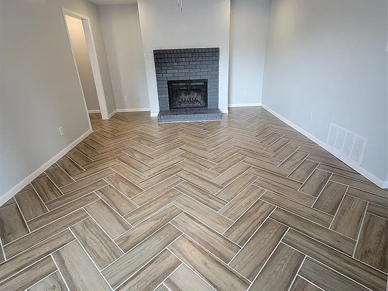 13351 Water Oak Ln #B — Photo 3