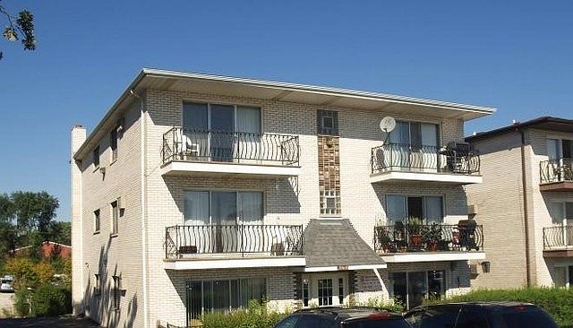 1st image of 10614 S Oak Tree Dr APT 1