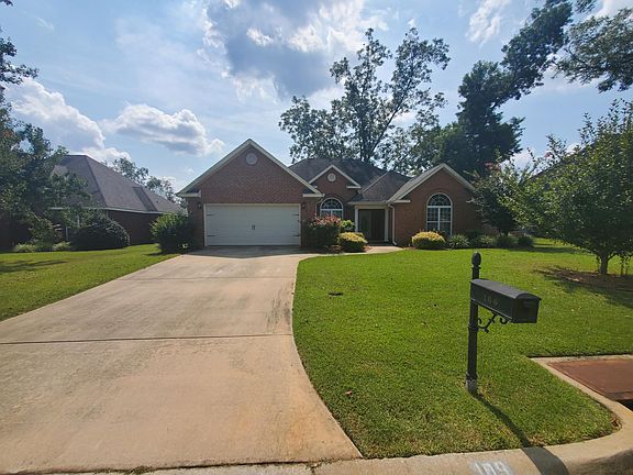 2nd image of 109 Norfolk Cir