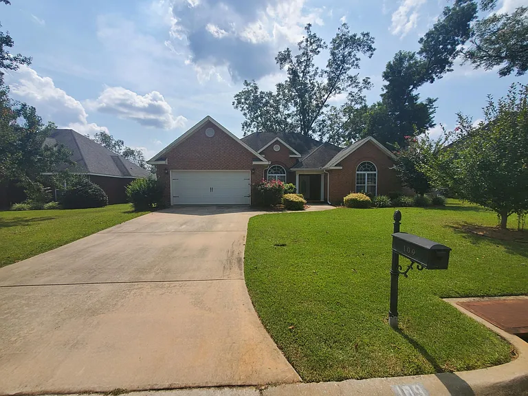 109 Norfolk Cir — Photo 4