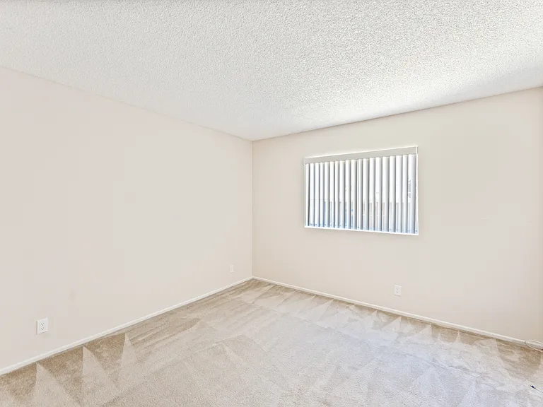 10376 Almayo Ave — Photo 21