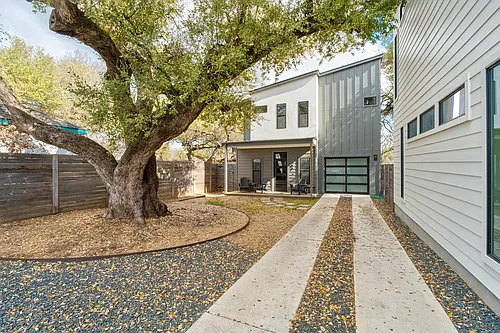 1183 Oakgrove Ave #2 Photo 1